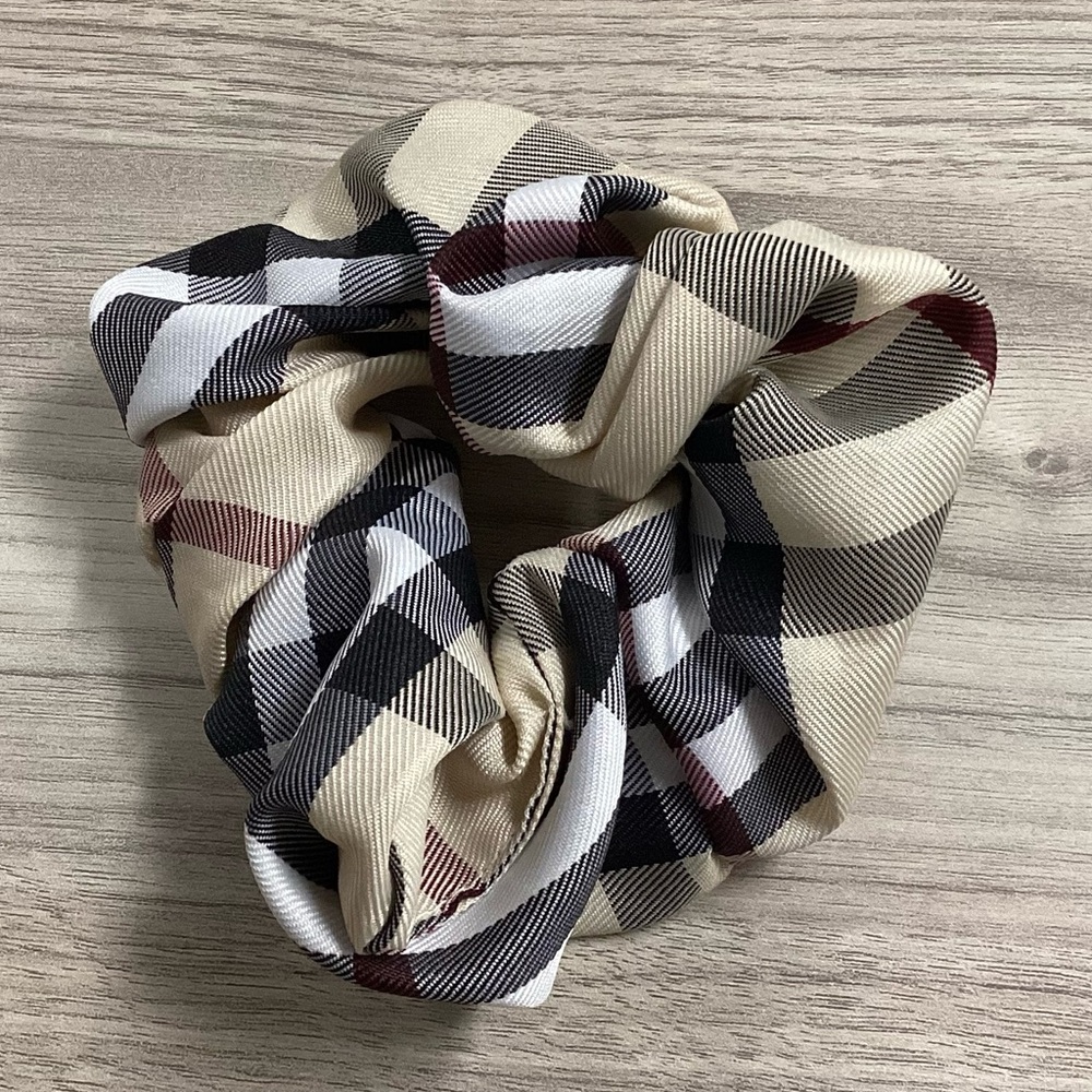 Plaid hair scrunchie